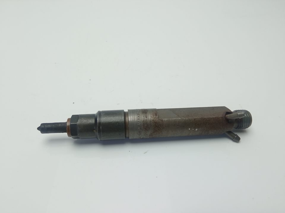 SEAT Ibiza 2 generation (1993-2002) Fuel Injector 028130201T, 0432193747 18471859