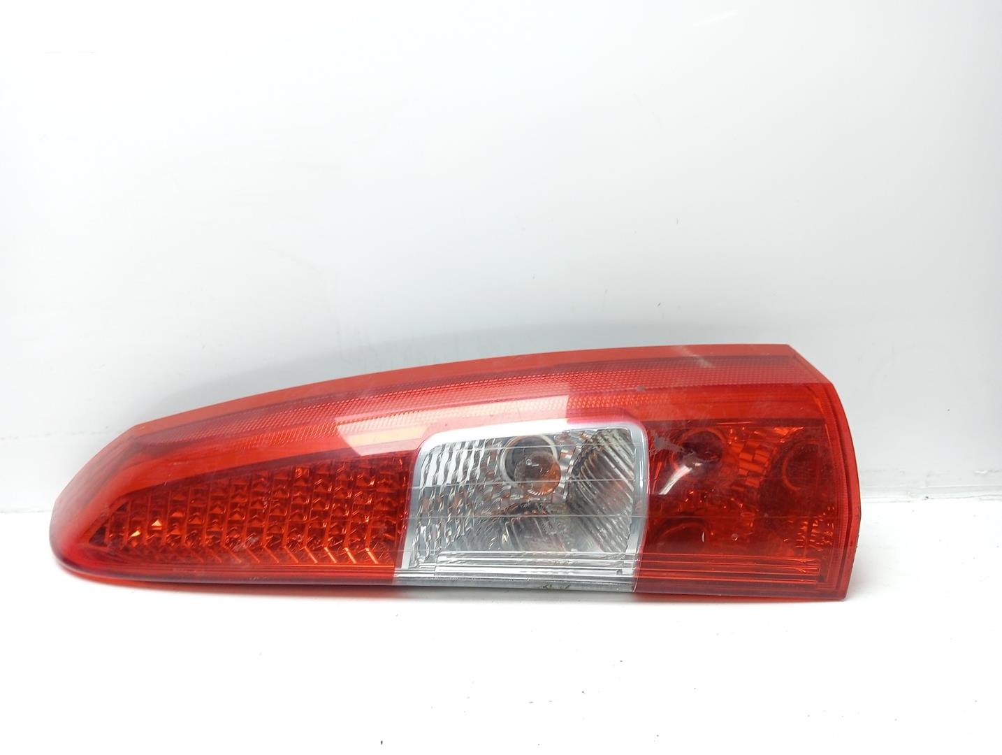 VOLVO V70 2 generation (2000-2008) Фонарь задний правый 30655370 22707651