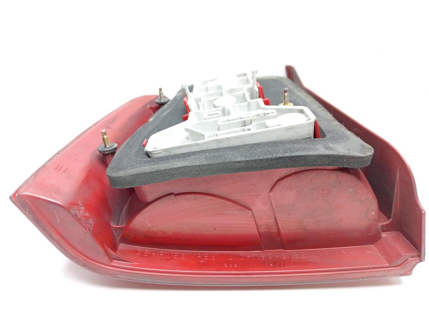 VOLKSWAGEN Passat B5 (1996-2005) Rear Right Taillight Lamp 3B5945096F 22499656