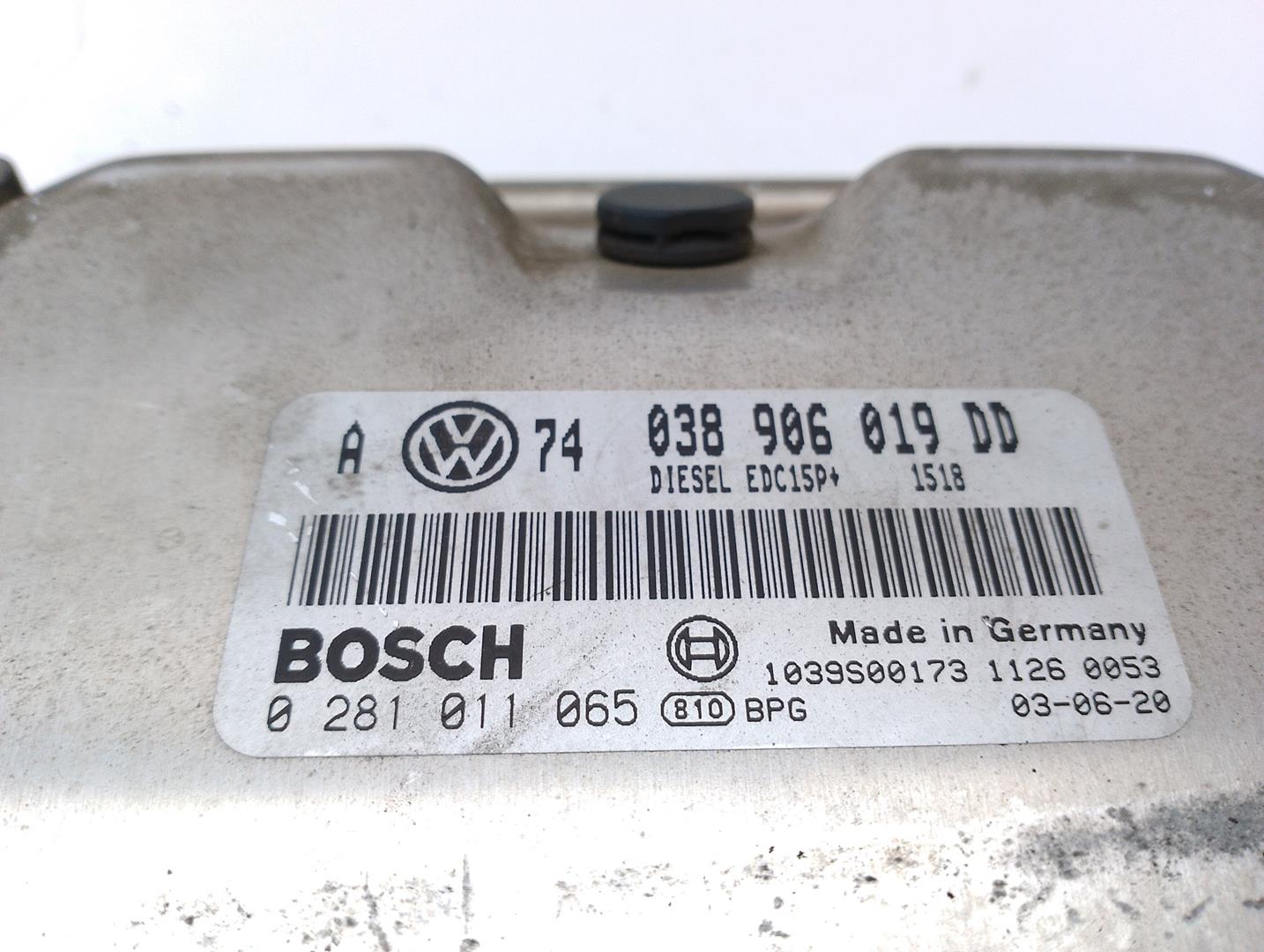 VOLKSWAGEN Golf 4 generation (1997-2006) Variklio kompiuteris 038906019DD,0281011065 18487561