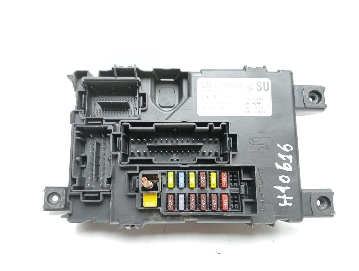 VOLKSWAGEN Passat CC 1 generation (2008-2017) Fuse Box 13286032, 401154265 22437491