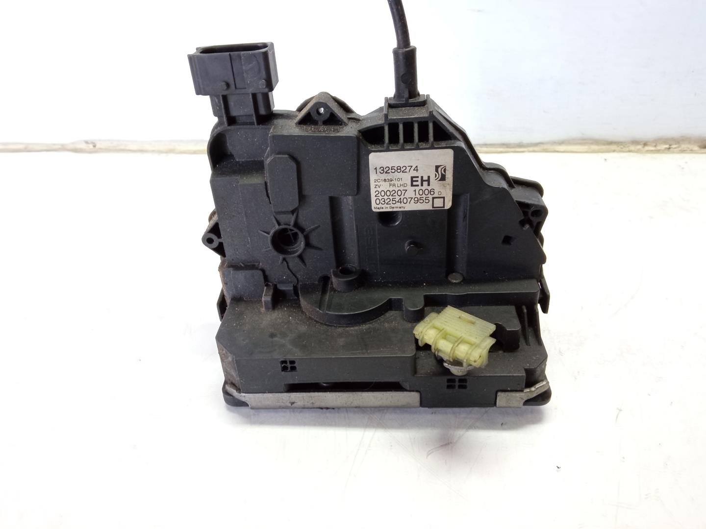 FORD USA Corsa D (2006-2020) Front Right Door Lock 13258274,0325407955 25431677