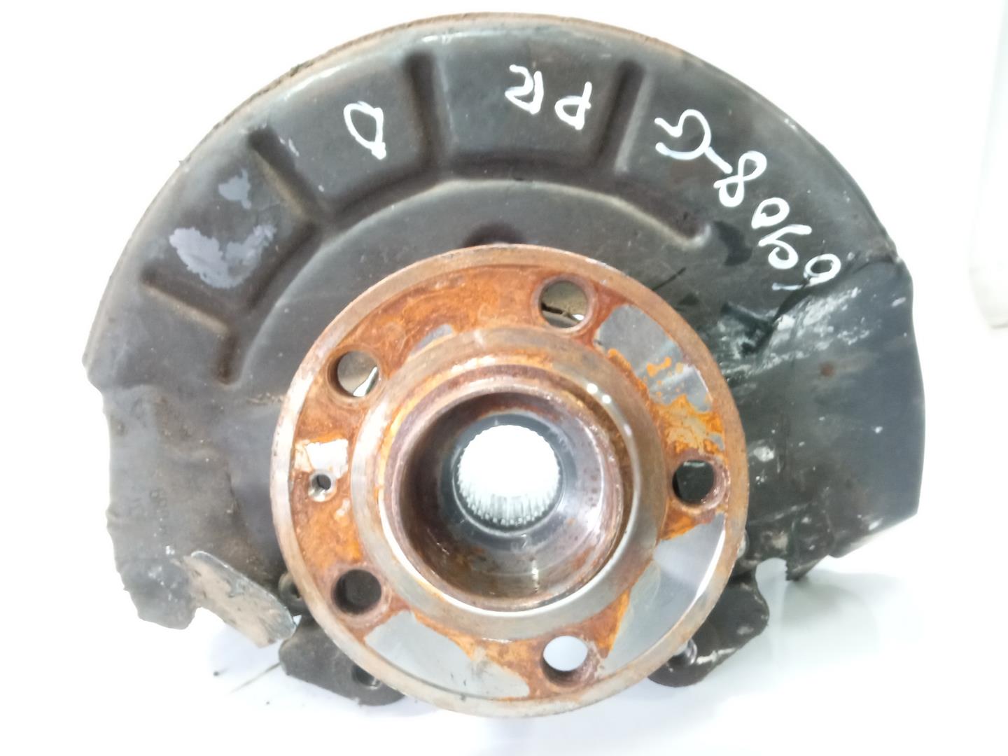 SEAT Cordoba 2 generation (1999-2009) Front Right Wheel Hub 6Q0407256S 18473594