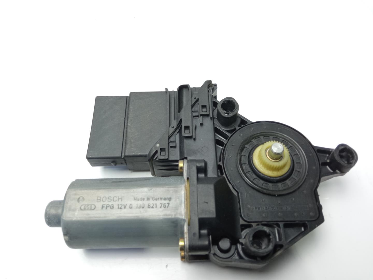 VOLKSWAGEN Bora 1 generation (1998-2005) Rear Left Door Window Control Motor 0130821767 18482549