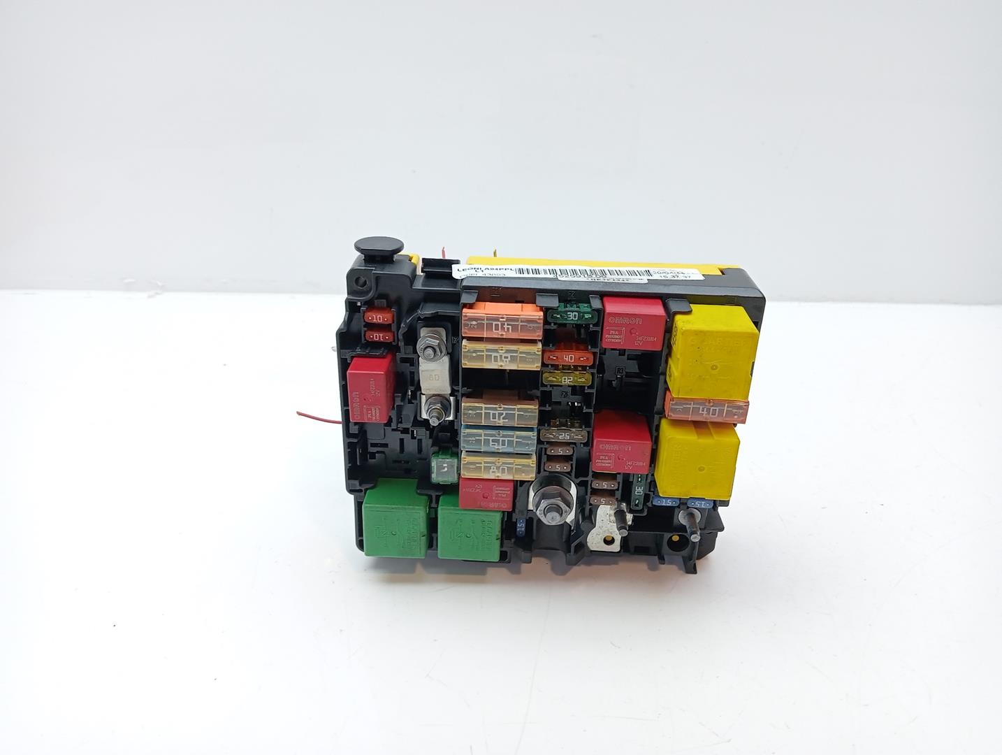 PEUGEOT 2008 1 generation (2013-2020) Fuse Box 9804846880 24008064