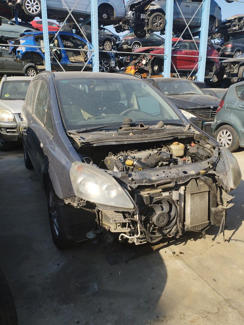 OPEL Zafira B (2005-2010) Вентилятор диффузора 3135103909 18466124