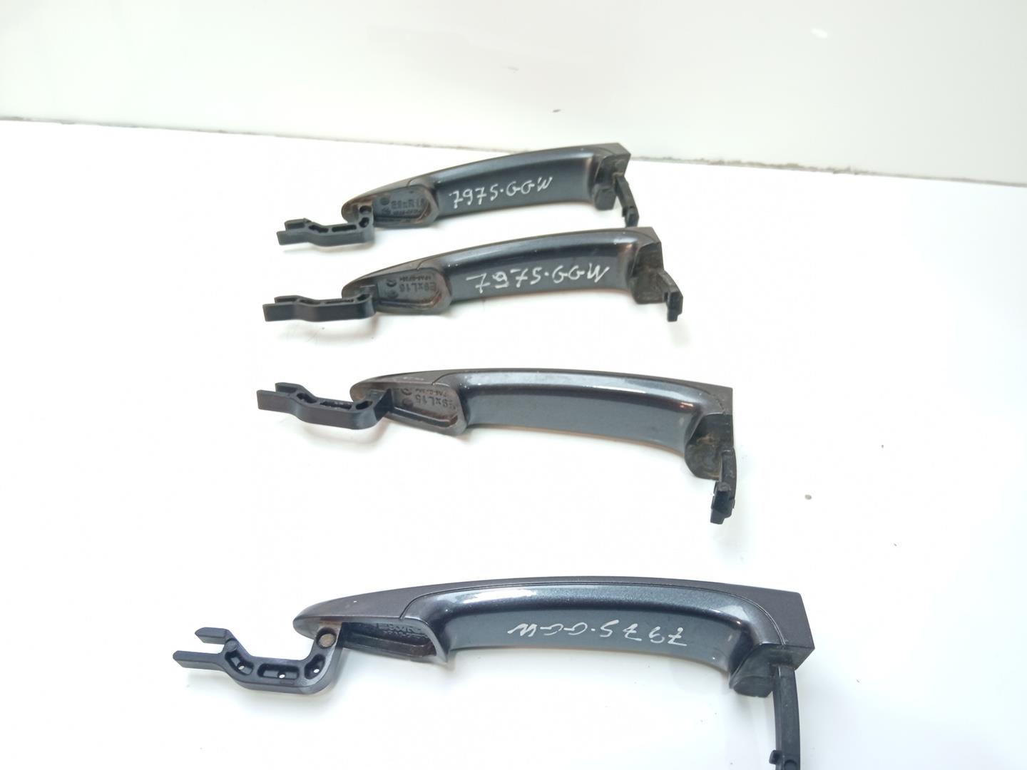 BMW 3 Series E90/E91/E92/E93 (2004-2013) Främre vänstra dörrens yttre handtag 51217207561, E9XL15, E9XR11 18477539