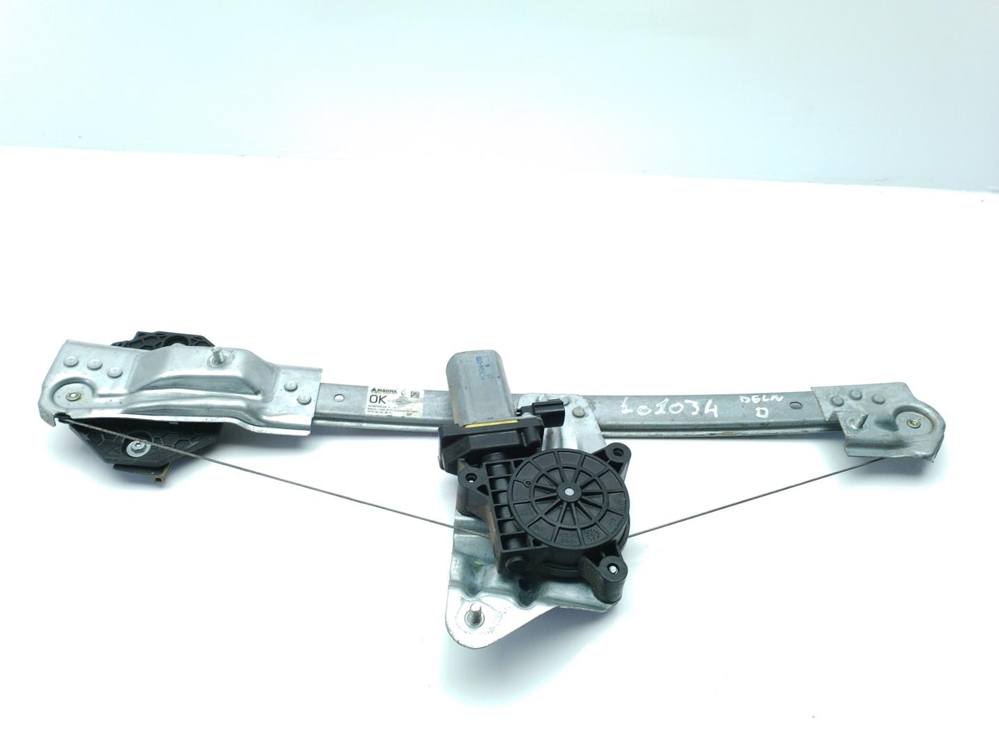 MERCEDES-BENZ Sandero 1 generation (2008-2012) Front Right Door Window Regulator 807209299R 24008158