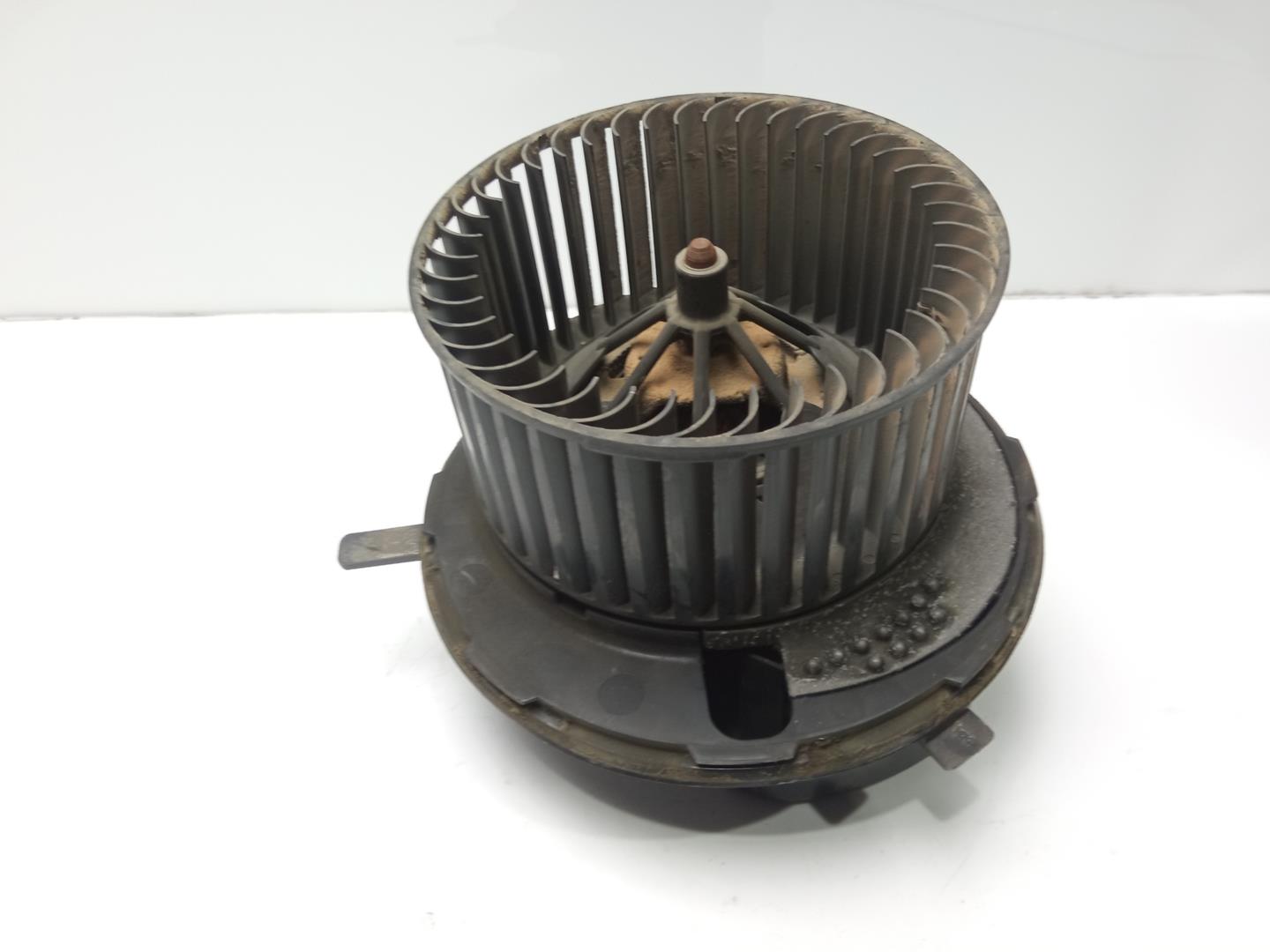 SKODA Octavia 2 generation (2004-2013) Sildītāja ventilators 1K1820015 18475994