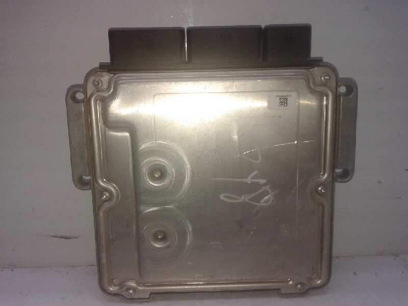 DACIA Moottorin ohjausyksikkö ECU 0281030439,237102213R 25350086