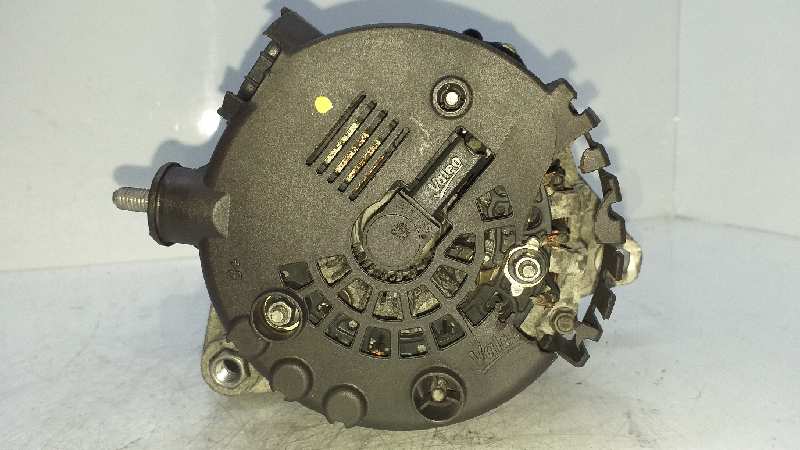 HYUNDAI i30 GD (2 generation) (2012-2017) Alternator 373002A850 18400536