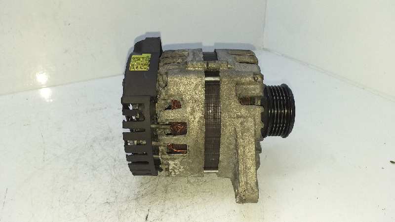 HYUNDAI i30 GD (2 generation) (2012-2017) Alternator 373002A850 18400536