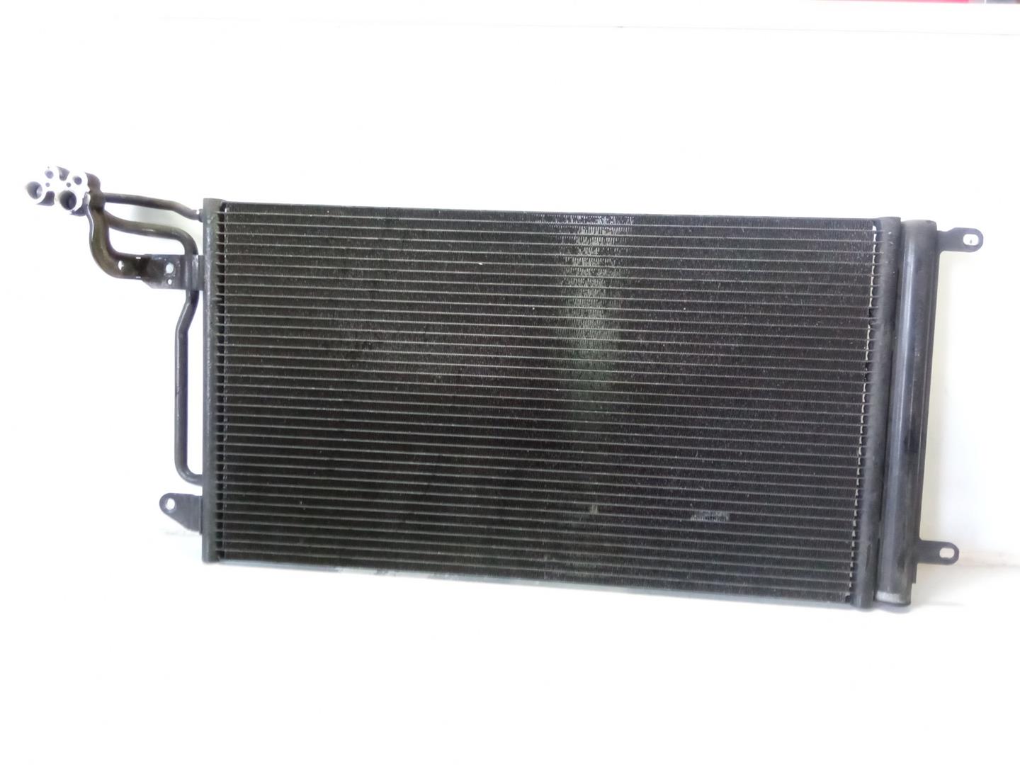 AUDI A7 C7/4G (2010-2020) Охлаждающий радиатор 6R0820411G 18451219
