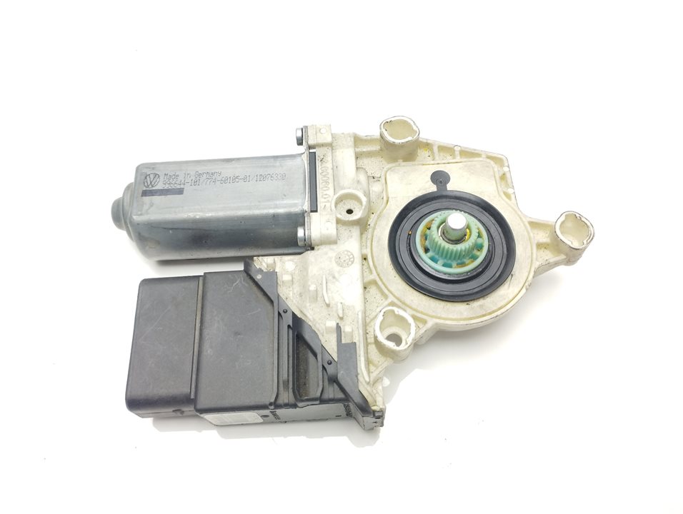 SKODA Octavia 2 generation (2004-2013) Rear Right Door Window Control Switch 1K0959704J 18472653