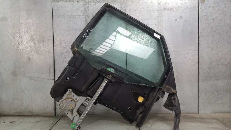 AUDI 100 4A/C4 (1990-1994) Galinių kairių durų stiklo pakelėjas 4A0839461A 24032993