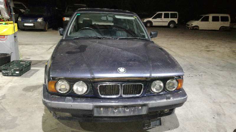 BMW 5 Series E34 (1988-1996) Priekinis kairys posūkio žibintas 63131384033 24064764