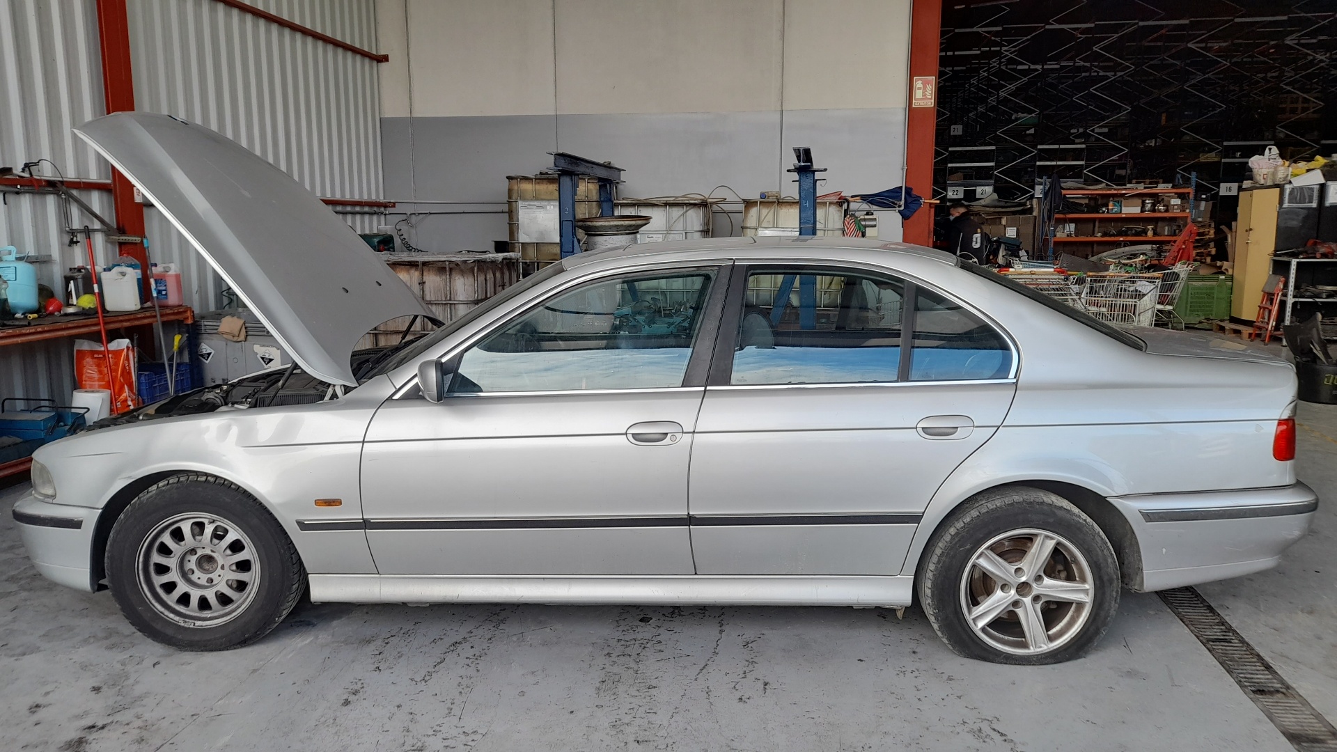 BMW 5 Series E39 (1995-2004) Бачок глушителя задний 18312248263 24117286