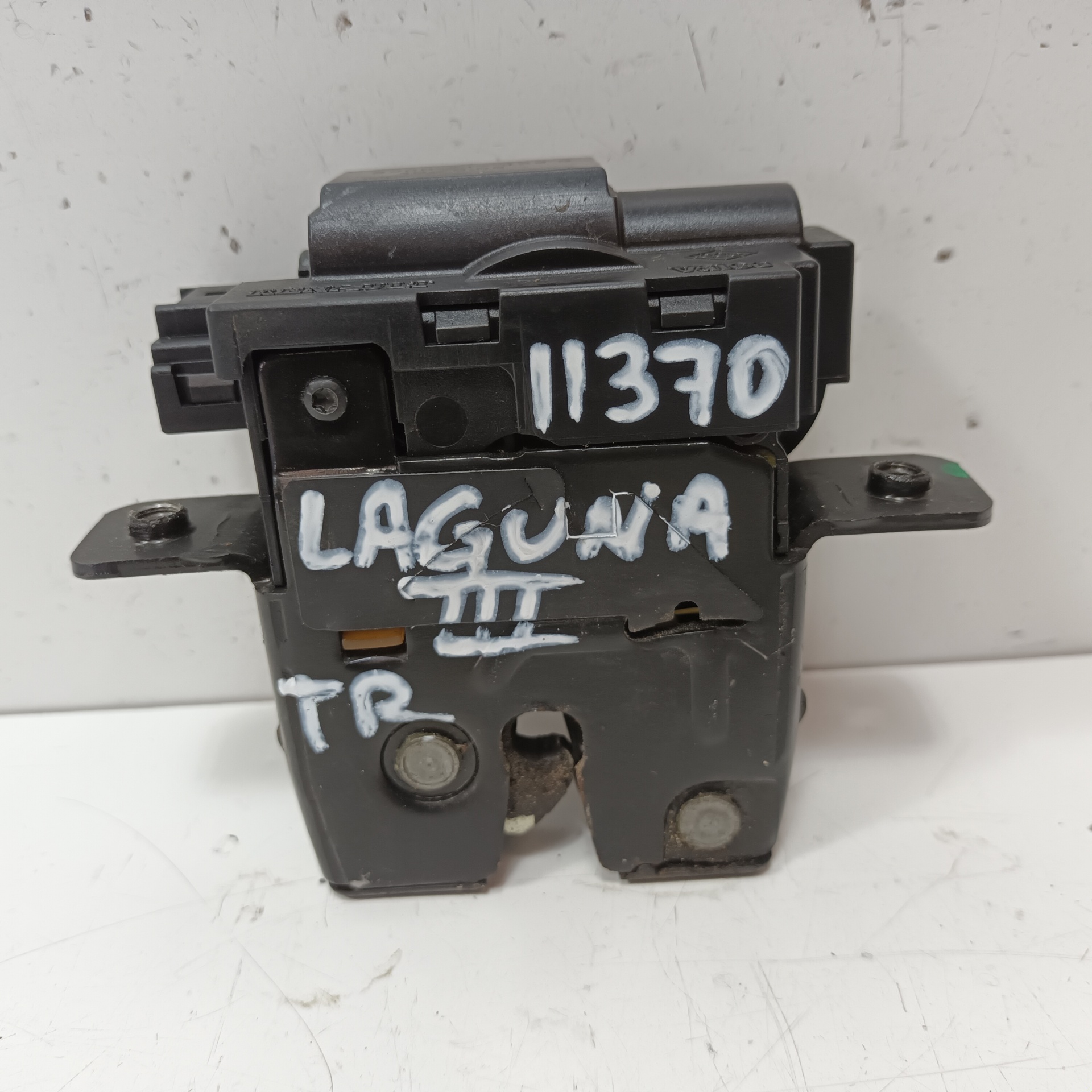 RENAULT Laguna 3 generation (2007-2015) Tailgate Boot Lock 8200747429B 23467346