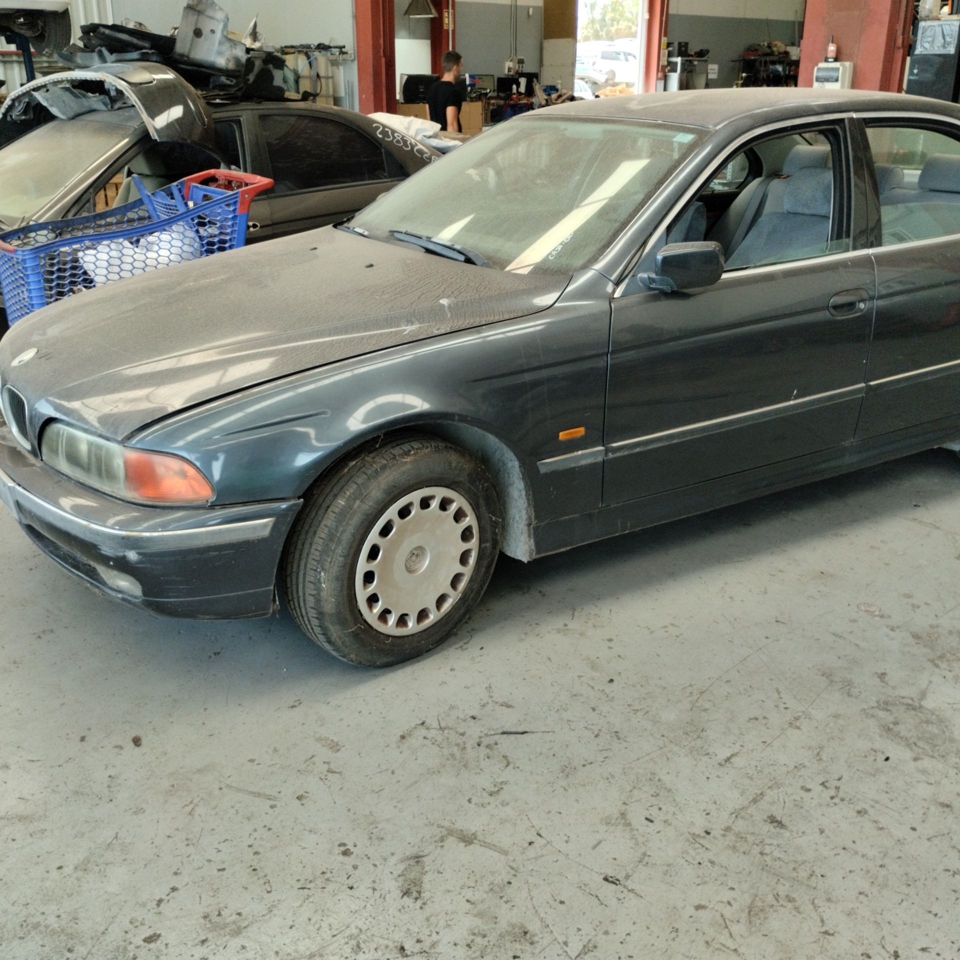 BMW 5 Series E39 (1995-2004) Padanga ALUMINIO 22012185