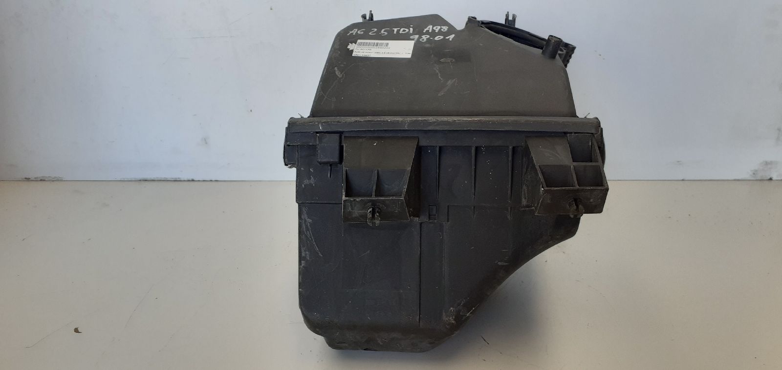 AUDI A6 C5/4B (1997-2004) Other Engine Compartment Parts 4B0133837 24093362