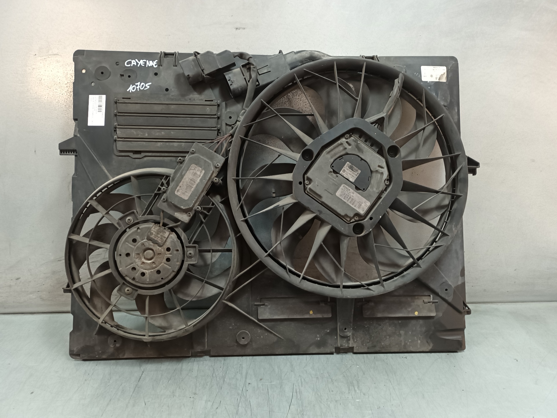 PORSCHE Cayenne 955 (2002-2010) Difūzoriaus ventiliatorius 7L0959455E, 7L0121203G 22623563