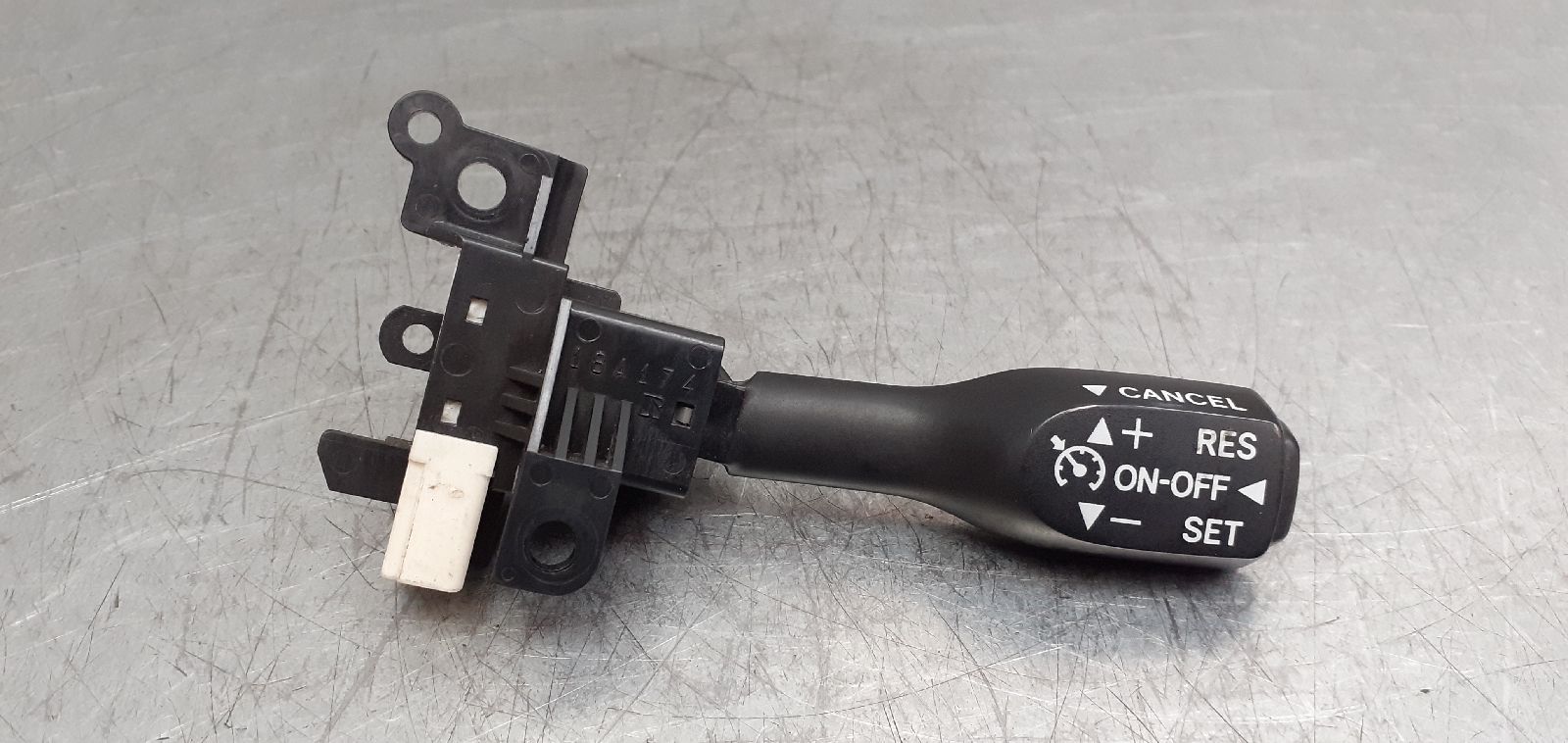 TOYOTA Corolla Verso 1 generation (2001-2009) Switches 18A174 24080698