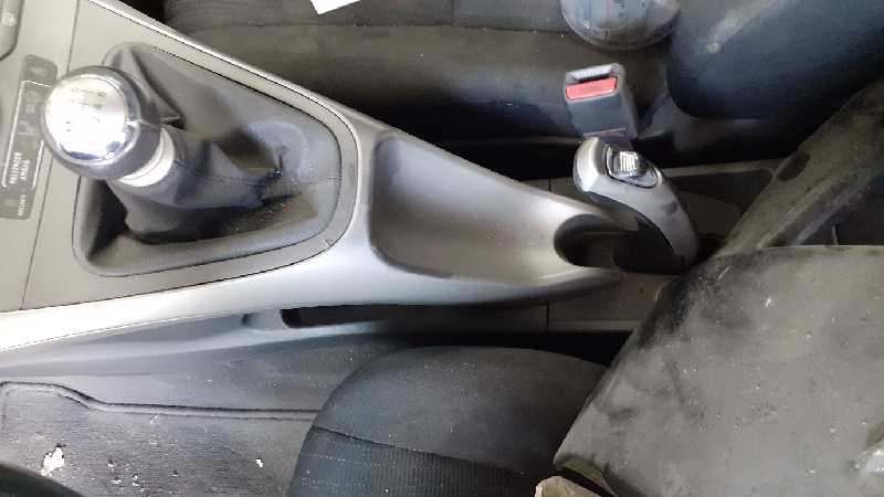 TOYOTA Auris 2 generation (2012-2015) Other Interior Parts 62318A2 24106806