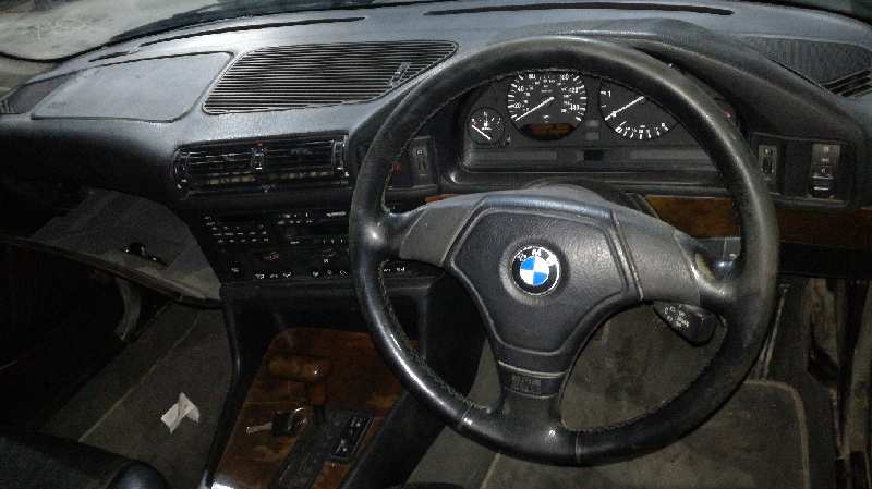 BMW 5 Series E34 (1988-1996) Kairė variklio pagalvė 1139606 24065063