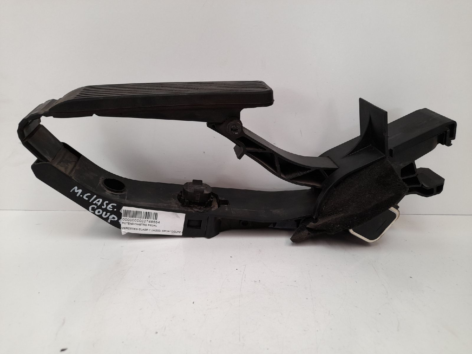 MERCEDES-BENZ C-Class W203/S203/CL203 (2000-2008) Other Body Parts A2033000104 22765599
