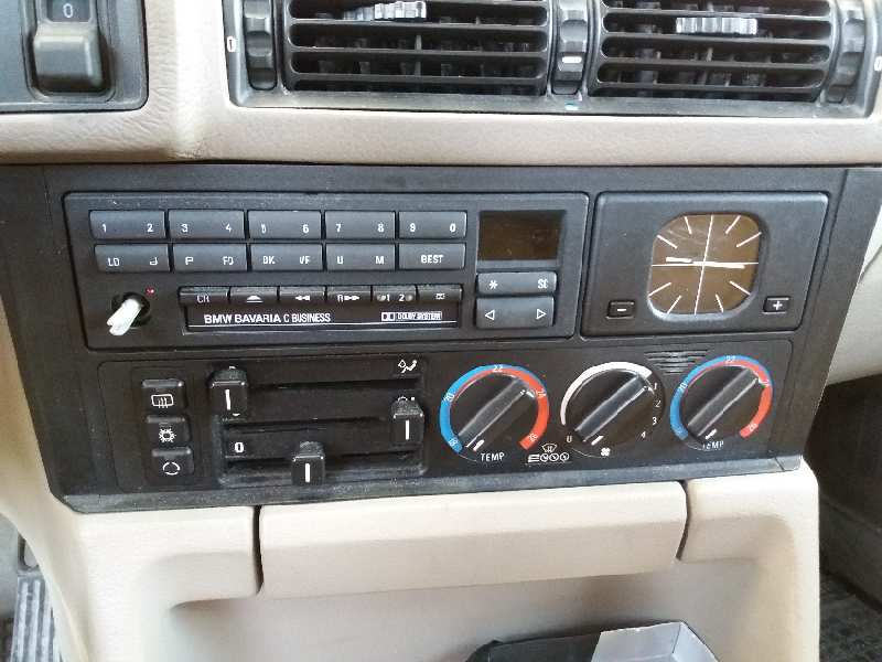 BMW 5 Series E34 (1988-1996) Klimatizační jednotka 24058282