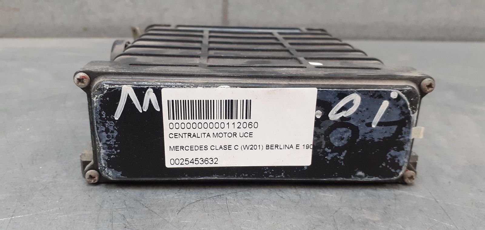 MERCEDES-BENZ 190 (W201) 1 generation (1982-1993) Variklio kompiuteris 0025453632, 0280800100 24120985
