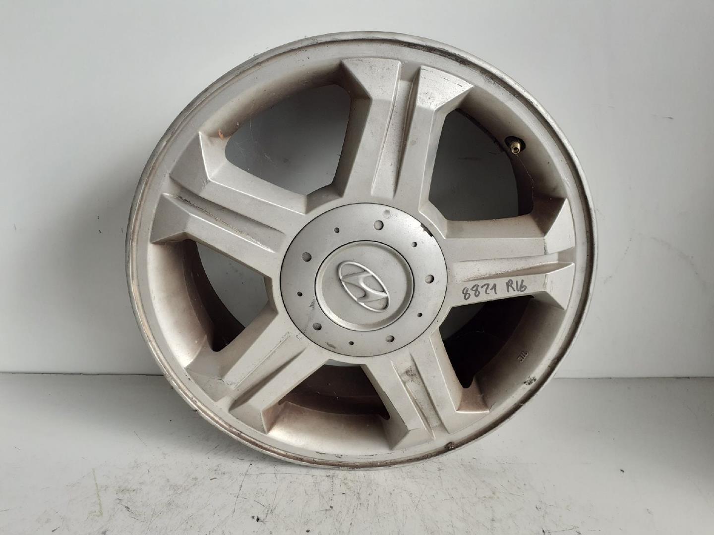 HYUNDAI GK (2 generation) (2001-2009) Tire R165TORNILLOS 24108183