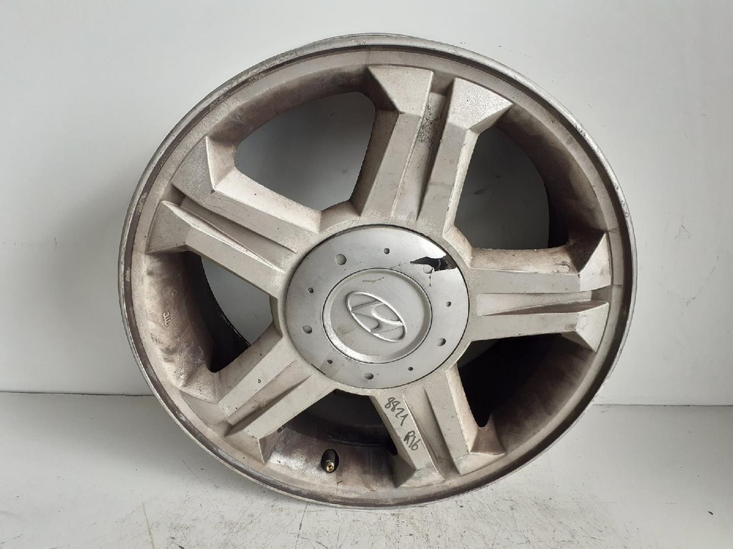 HYUNDAI GK (2 generation) (2001-2009) Tire R165TORNILLOS 22033445