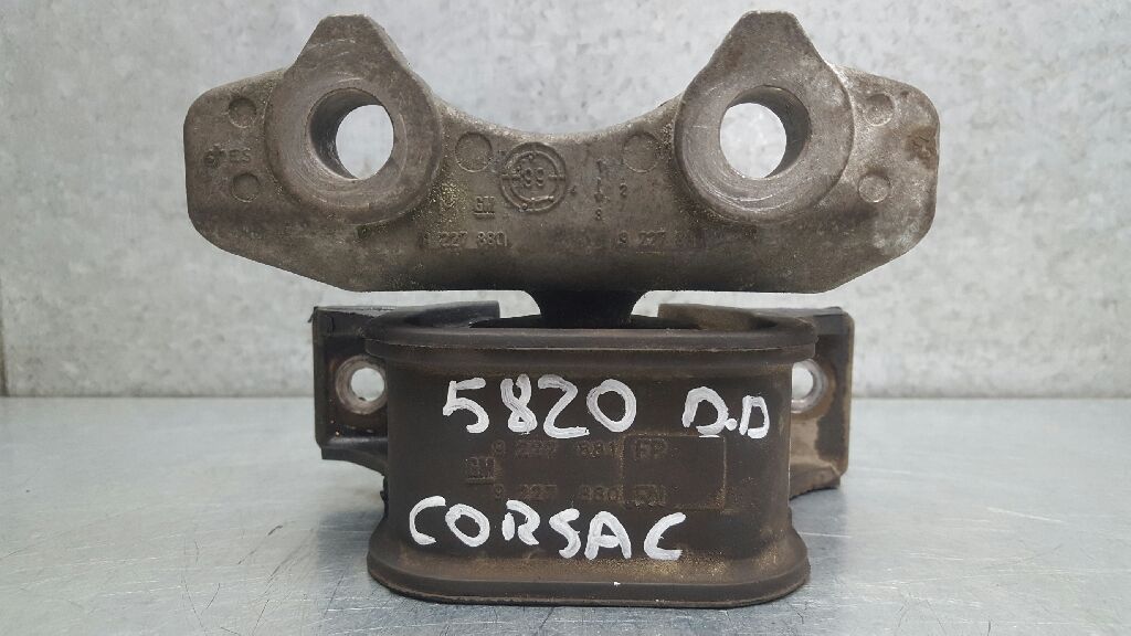 OPEL Corsa C (2000-2006) Right Side Engine Mount 24068279