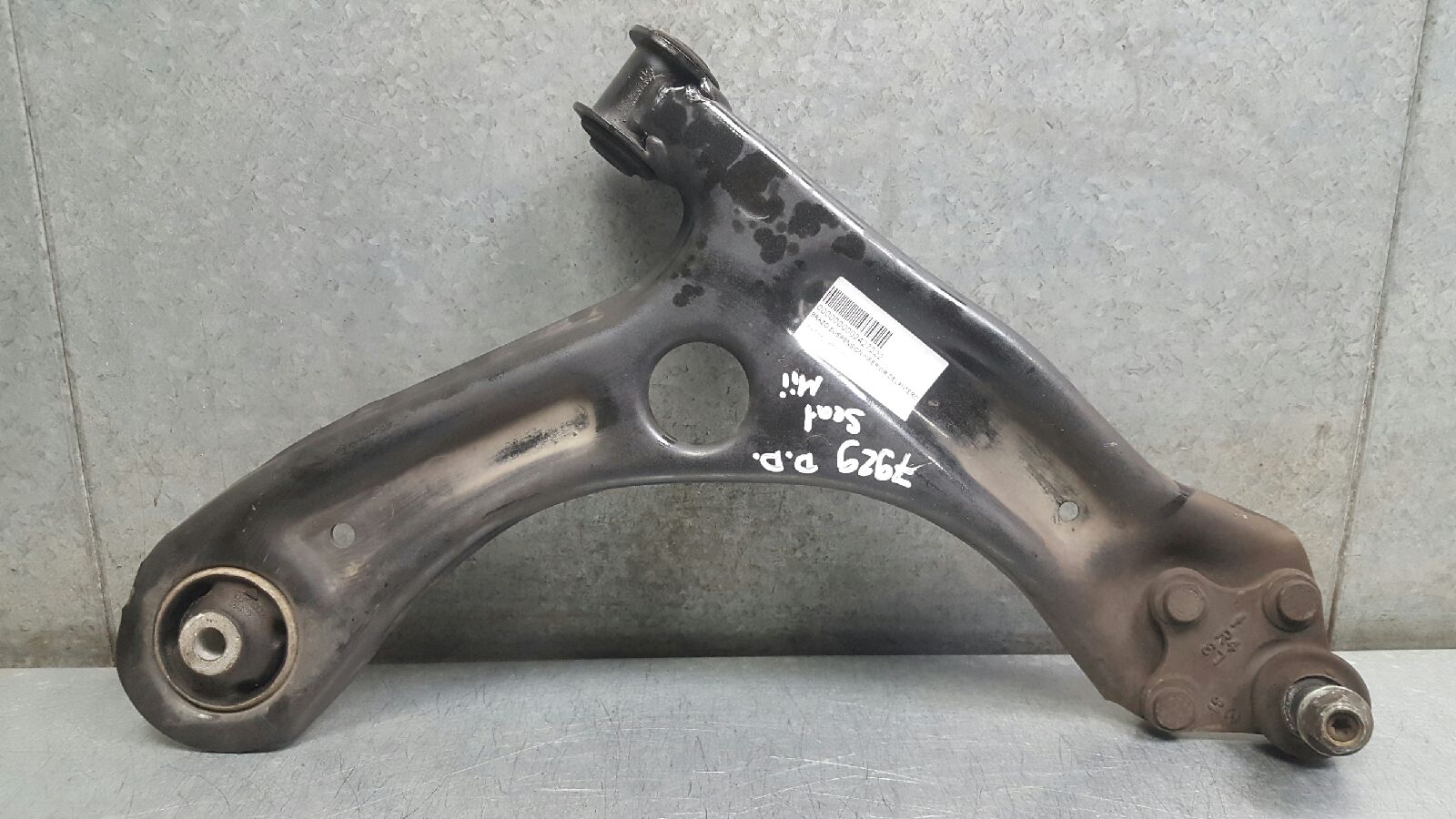 SEAT Mii 1 generation (2011-2023) Front Right Arm 1S0407152 24080315