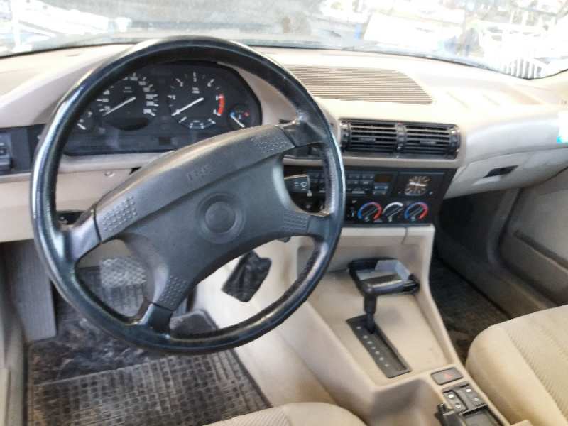 BMW 5 Series E34 (1988-1996) Блок управления двигателем 2242212 24058860