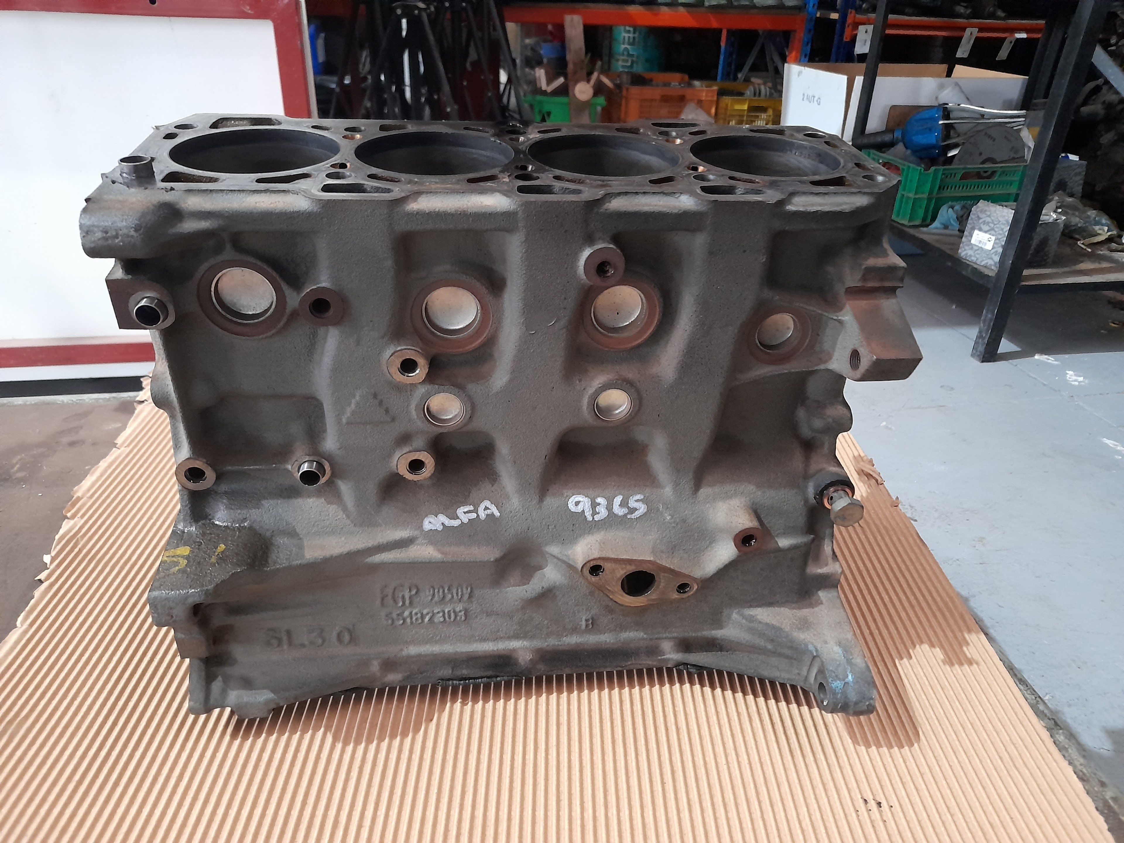 ALFA ROMEO GT 937 (2003-2010) Engine Block 55182303 22049637