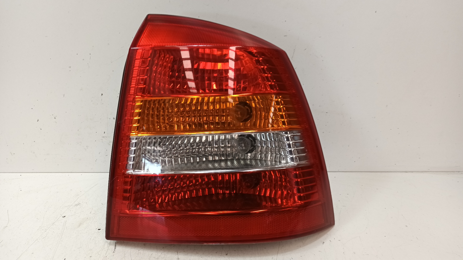OPEL Astra H (2004-2014) Rear Right Taillight Lamp 13110931 24676044