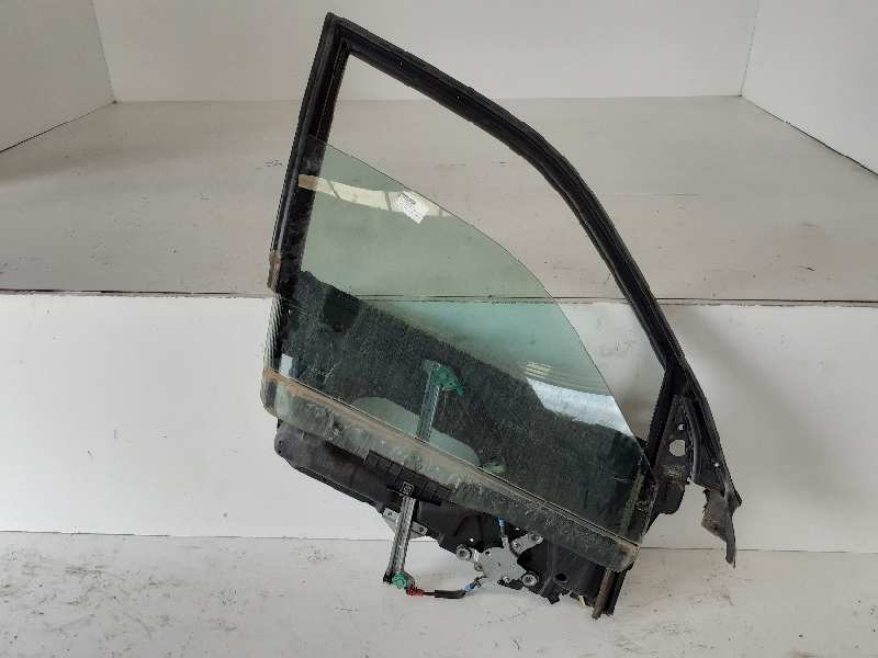 AUDI A6 C4/4A (1994-1997) Priekinių dešinių durų stiklo pakelėjas 4A0837462A 24100652