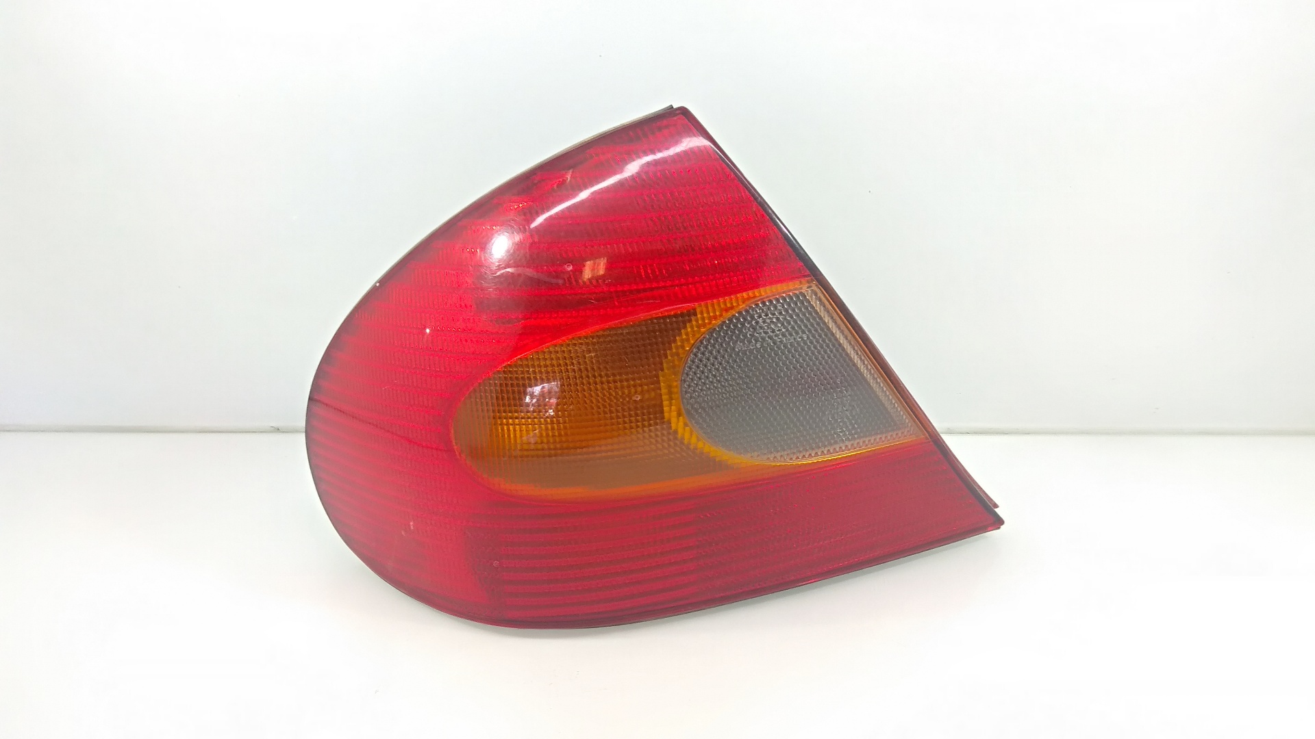 FORD Mondeo 2 generation (1996-2000) Rear Left Taillight 25371878