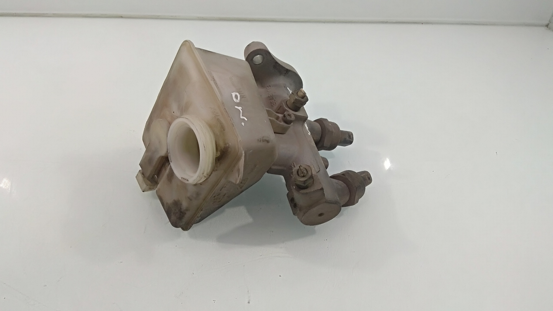 VOLVO XC70 2 generation (2000-2007) Brake Cylinder YV1SZ793741130294 24408288