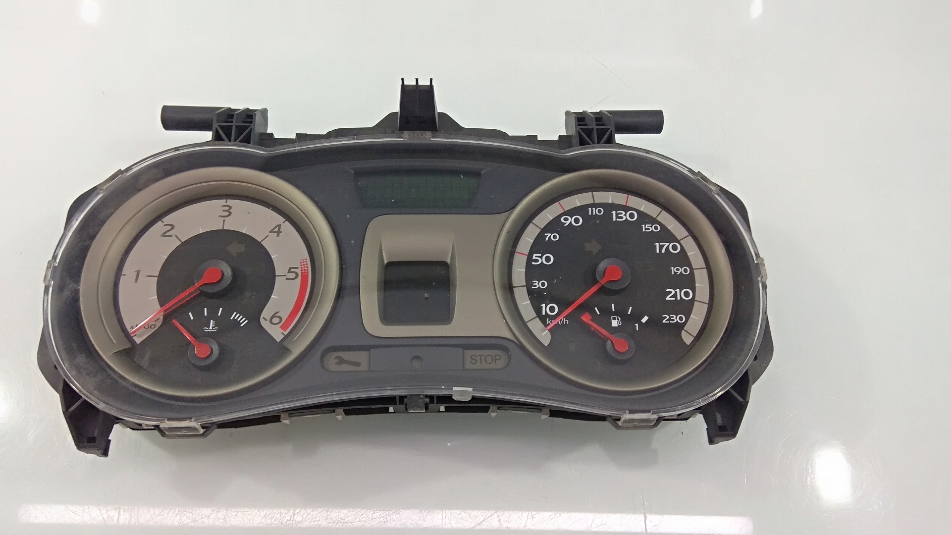 RENAULT Clio 3 generation (2005-2012) Speedometer 8200582709H 24676171