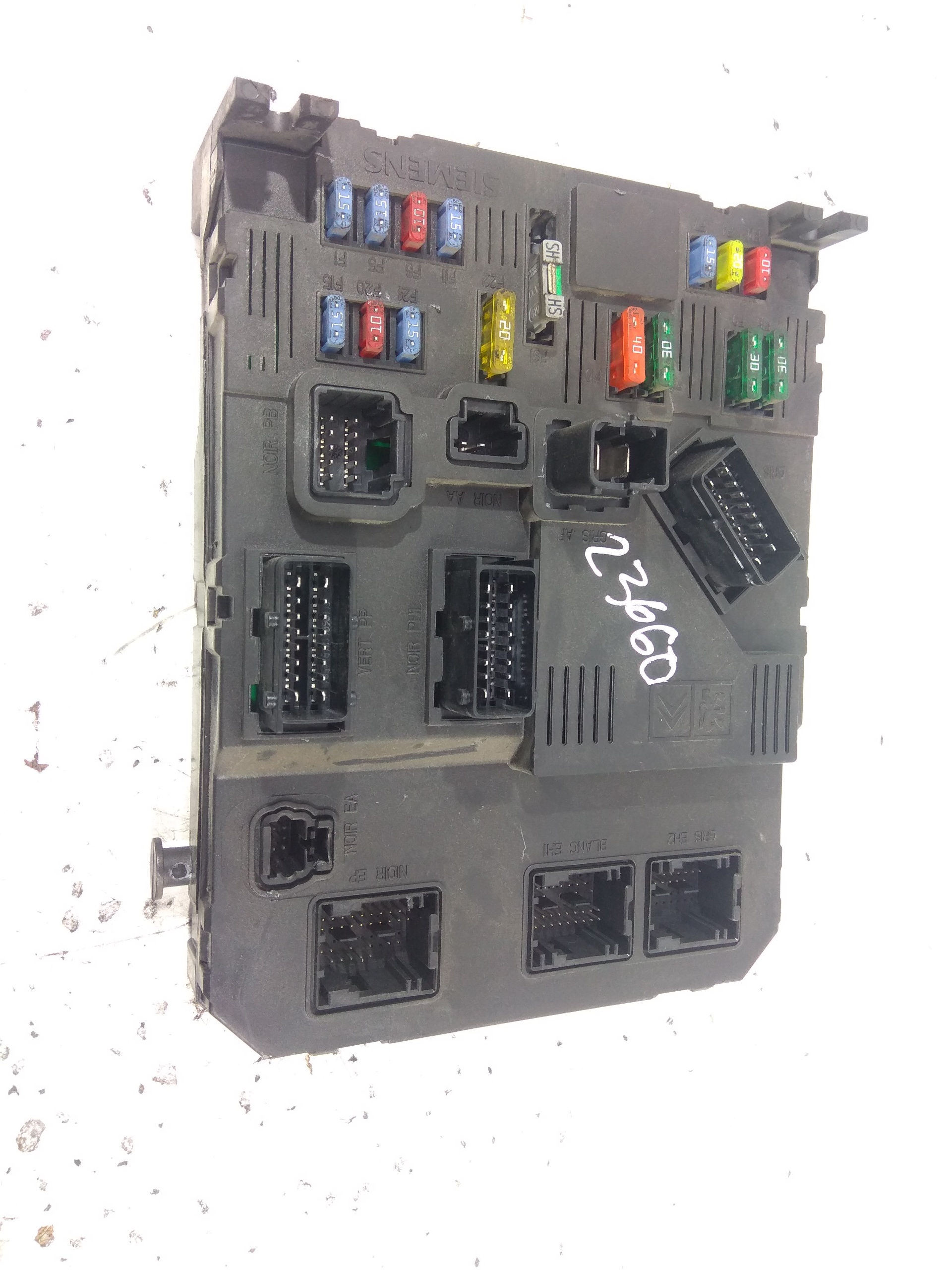 PEUGEOT 206 1 generation (1998-2009) Fuse Box 9652474780 19158042