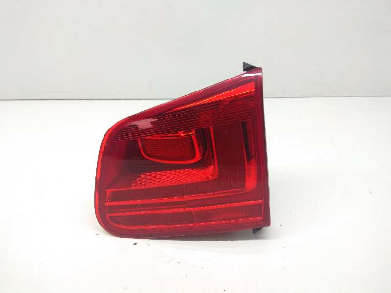 VOLKSWAGEN Tiguan 1 generation (2007-2017) Rear Right Taillight Lamp 5N0945094G 24405942