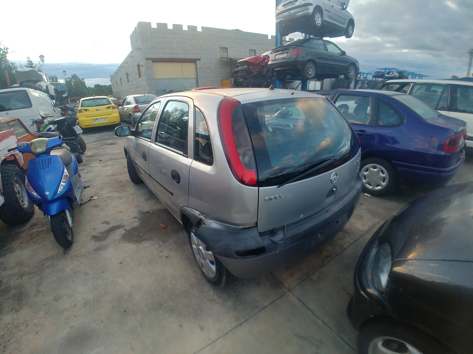 RENAULT Corsa C (2000-2006) Toinen osa 25071212