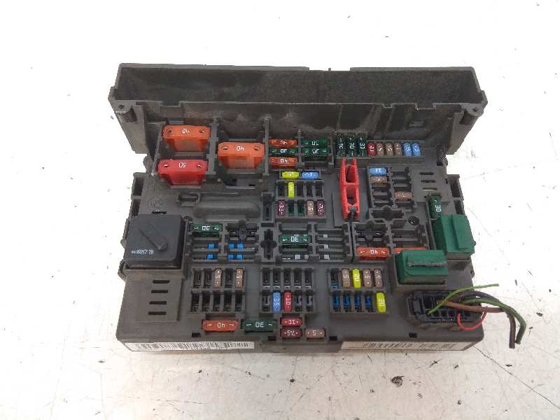 BMW 1 Series E81/E82/E87/E88 (2004-2013) Fuse Box 911944603 19045884