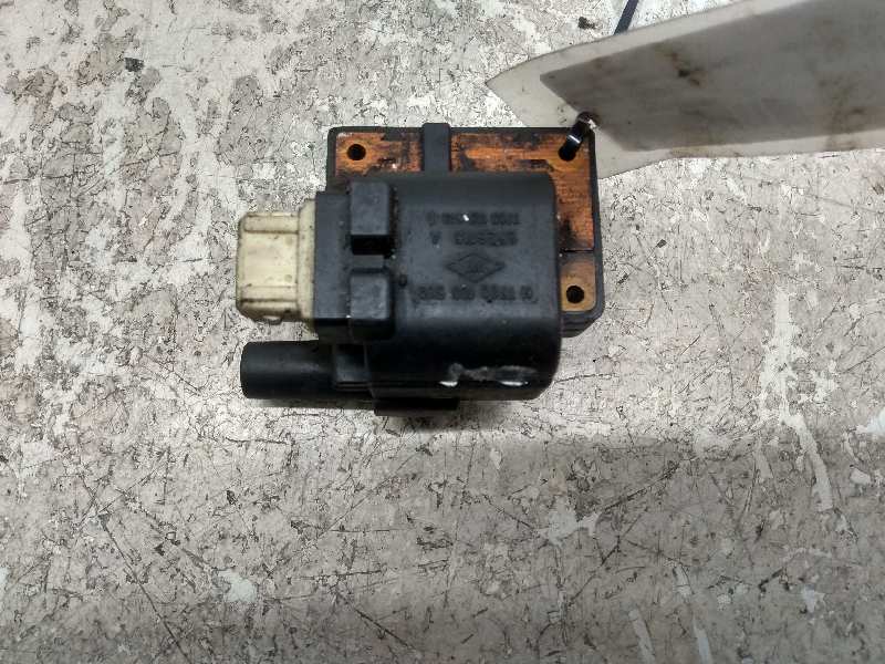 RENAULT Kangoo 1 generation (1998-2009) High Voltage Ignition Coil 7700100589 18915382