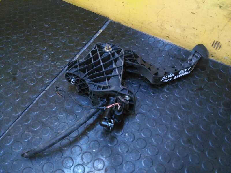 SEAT Toledo 3 generation (2004-2010) Clutch Pedal 1K1721059AD 19021987