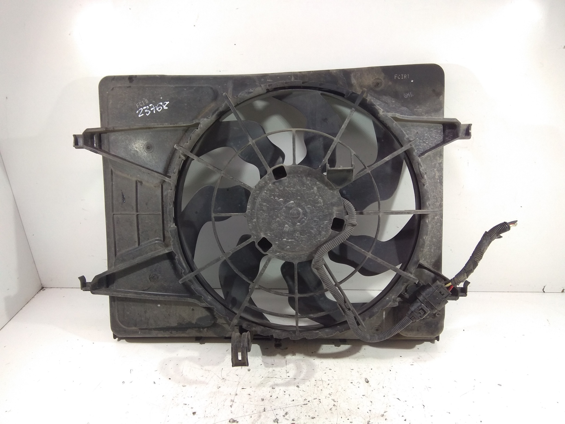 KIA Cee'd 1 generation (2007-2012) Difūzoriaus ventiliatorius 24406421