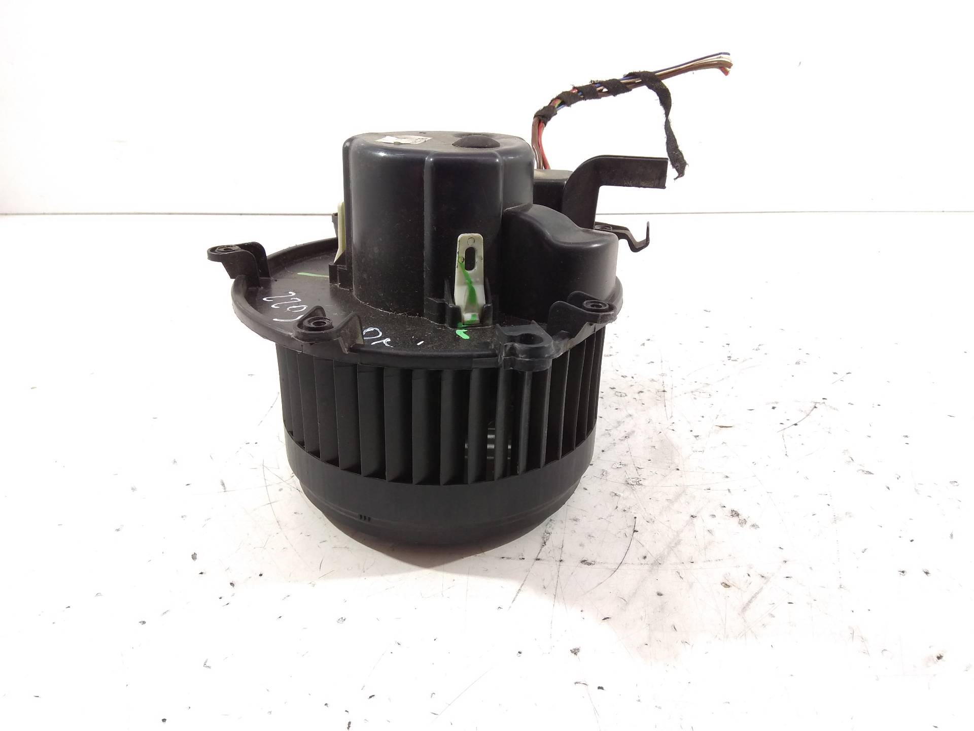 MERCEDES-BENZ C-Class W203/S203/CL203 (2000-2008) Heater Blower Fan 1CONECTOR 19106264